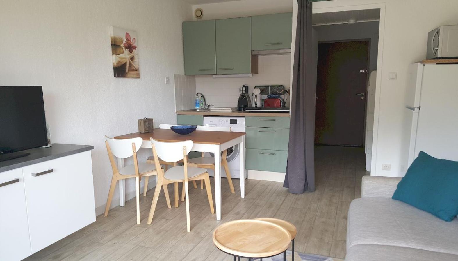 Studio A 100 M Du Port Et 500 M Des Plages Hyeres Exterior photo